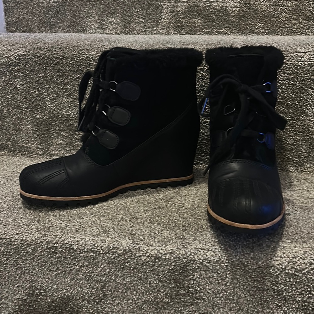UGG Winter Wedge
